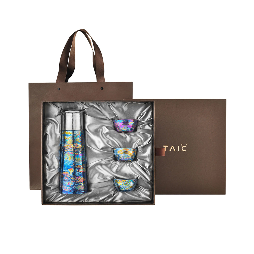 "Monet's Lotus" Hand-Painted Pure Titanium Flask Gift Set