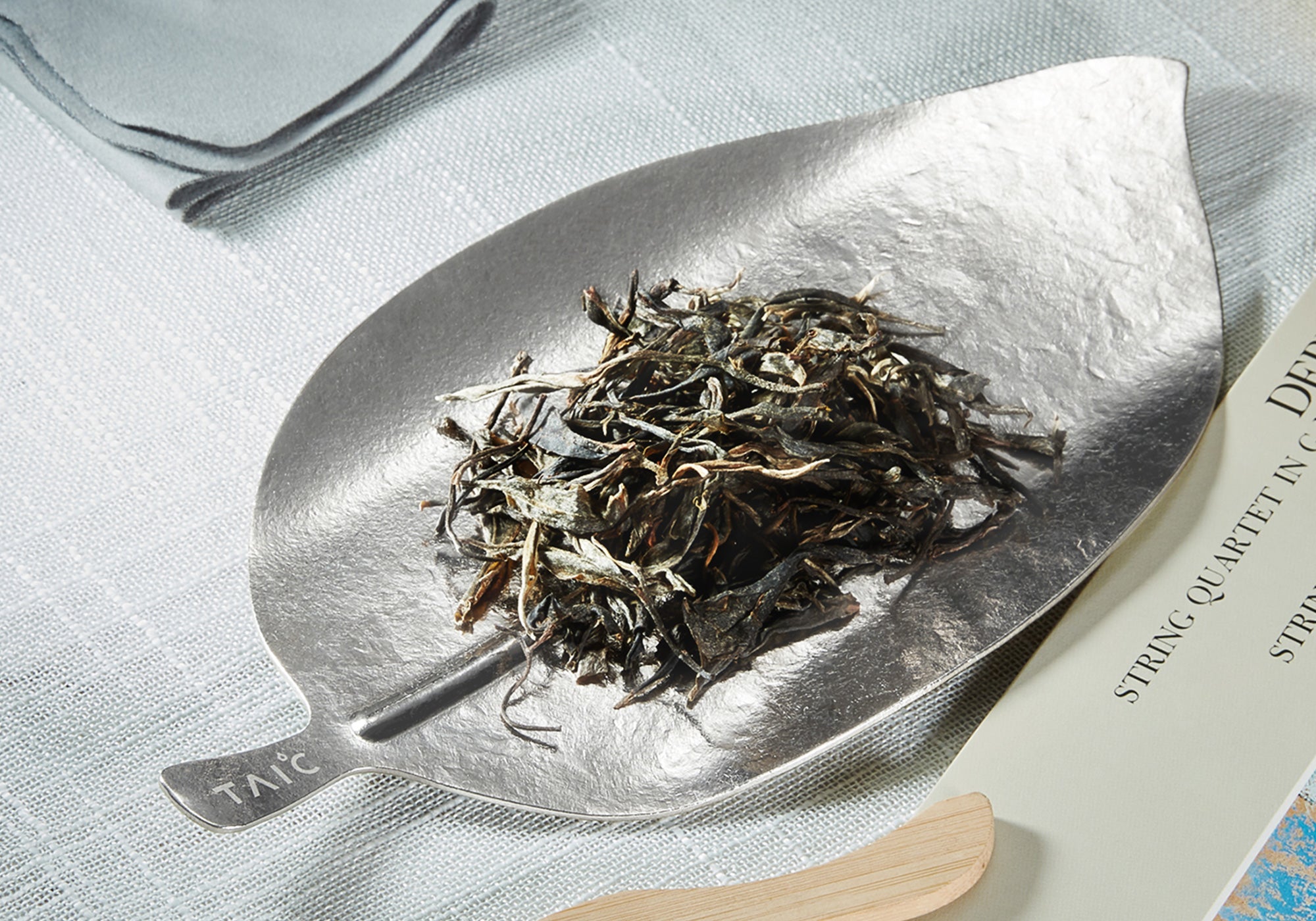 PURE TITANIUM LEAF PLATE